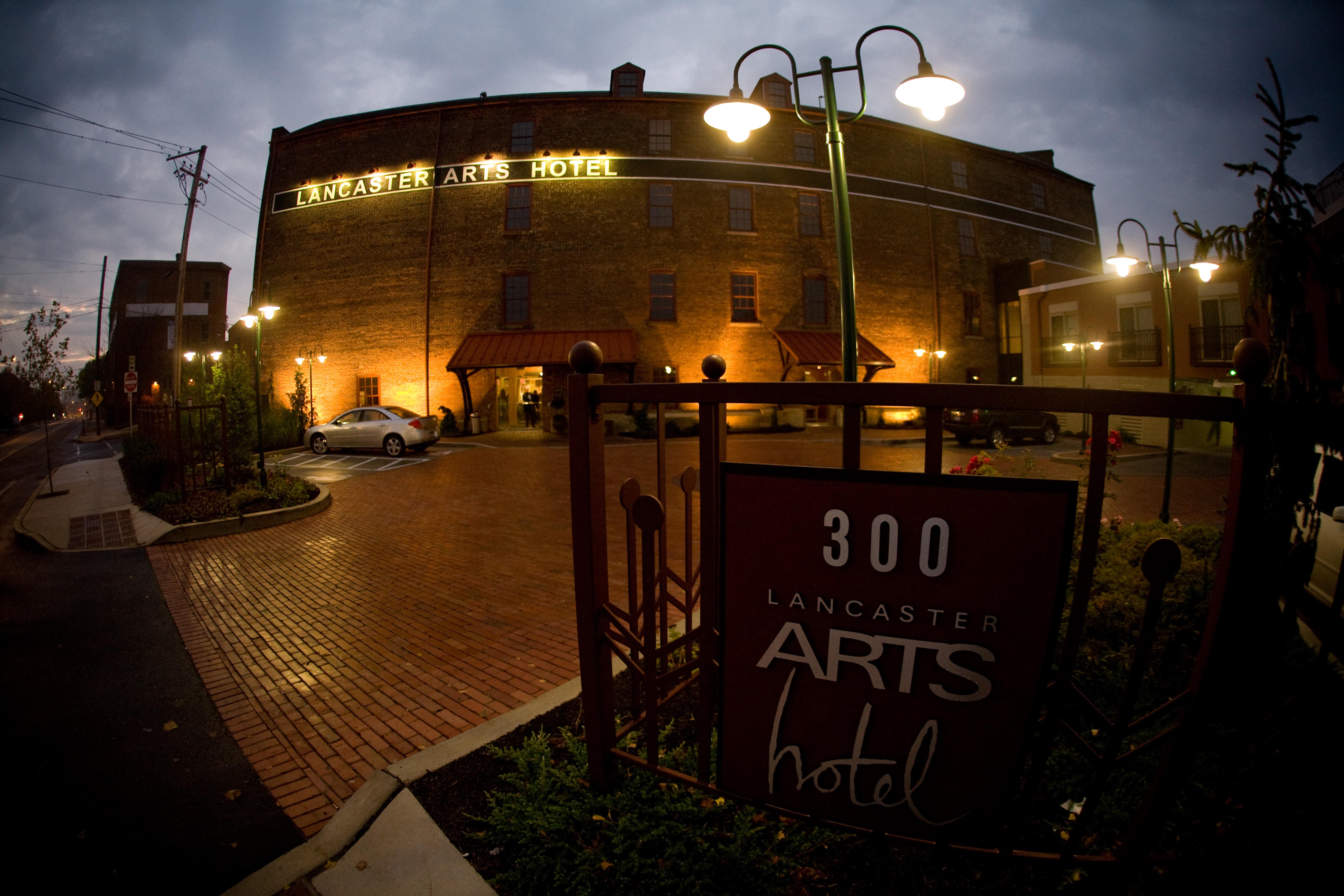 Lancaster Arts Hotel Экстерьер фото